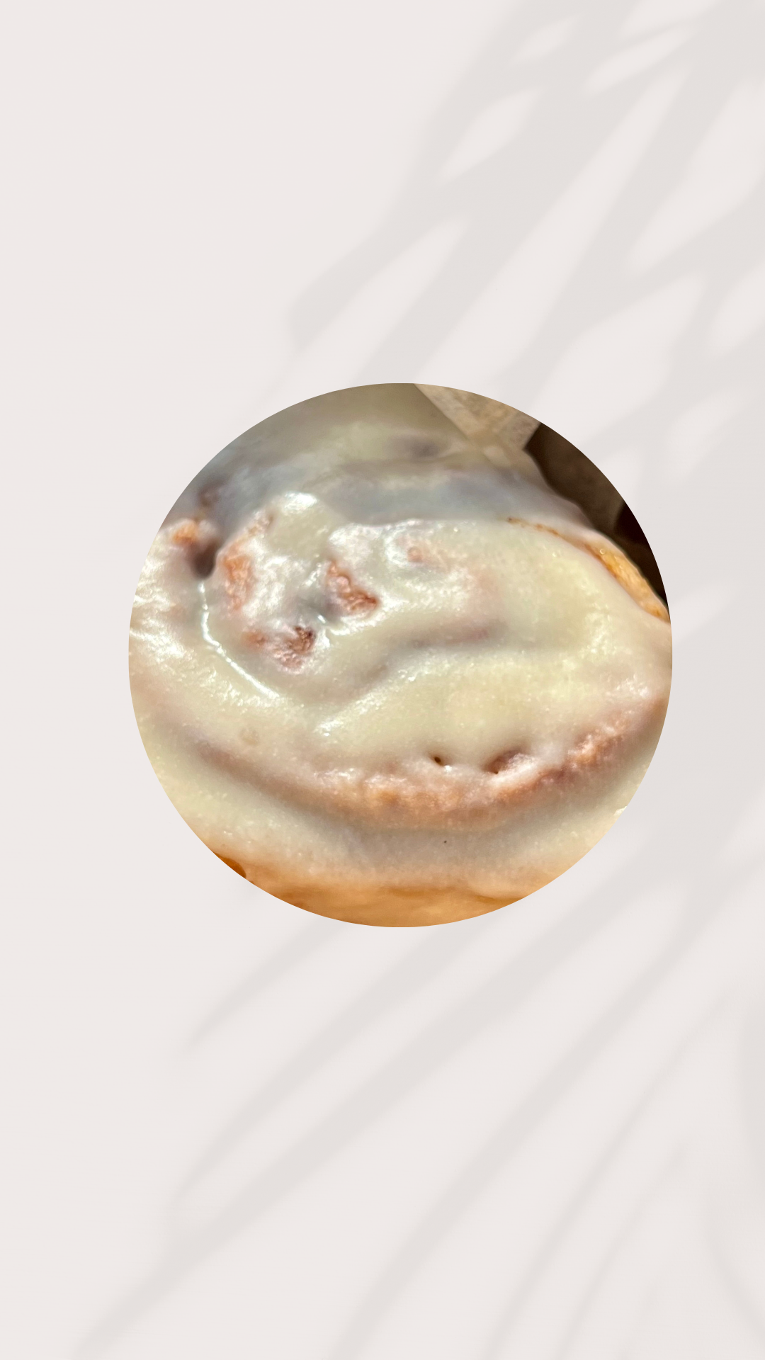 Large cinnamon roll